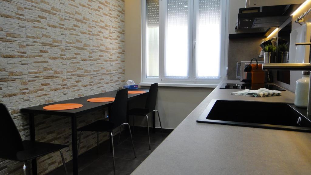 Mgtels Apartman - With Private Parking Budapest Ngoại thất bức ảnh