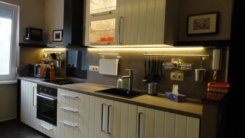 Mgtels Apartman - With Private Parking Budapest Ngoại thất bức ảnh