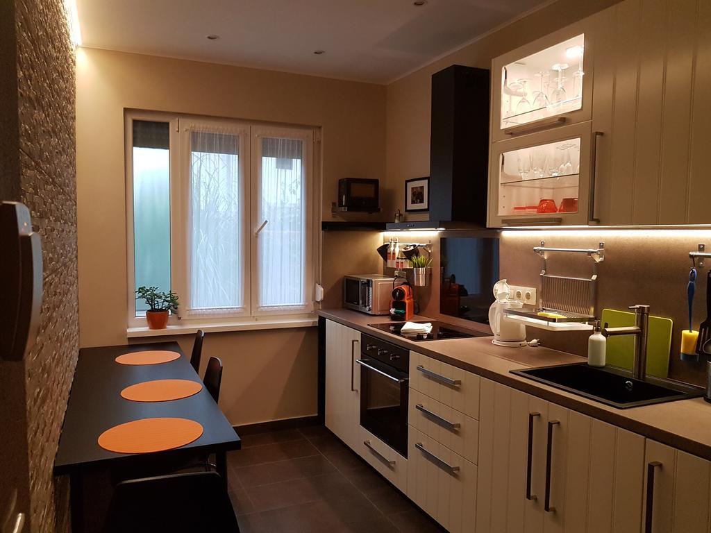 Mgtels Apartman - With Private Parking Budapest Ngoại thất bức ảnh
