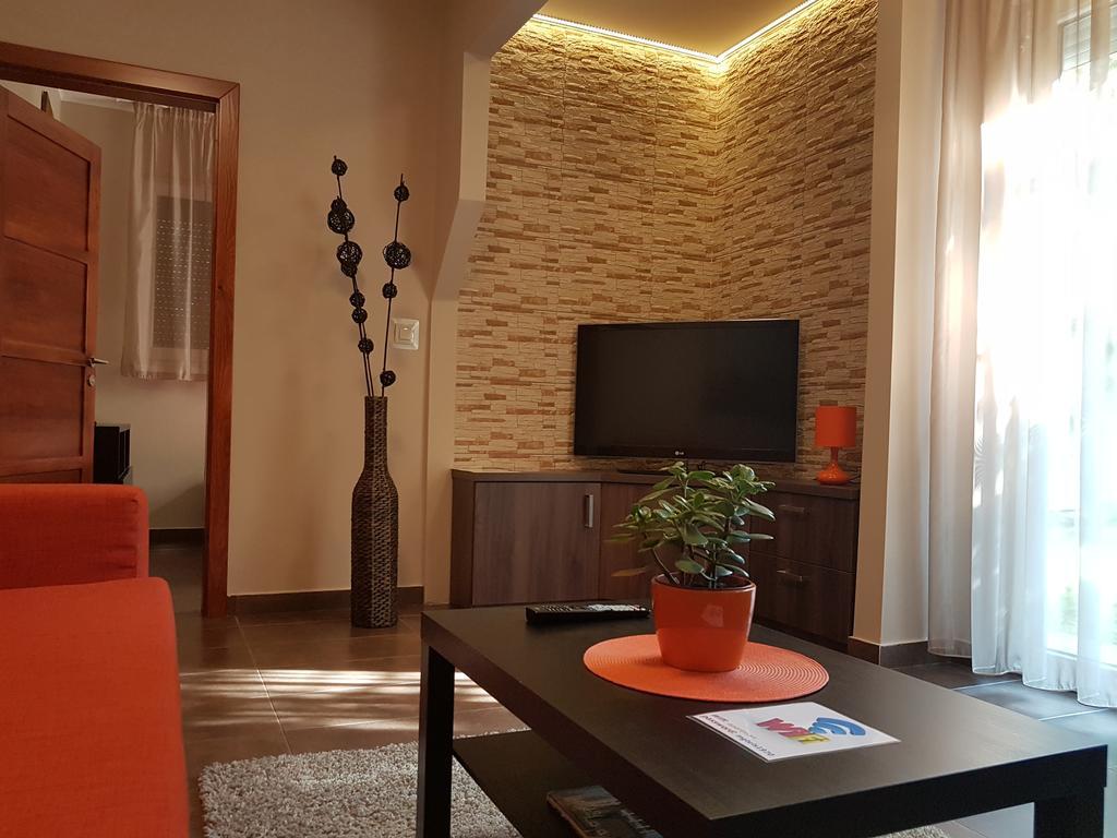 Mgtels Apartman - With Private Parking Budapest Ngoại thất bức ảnh